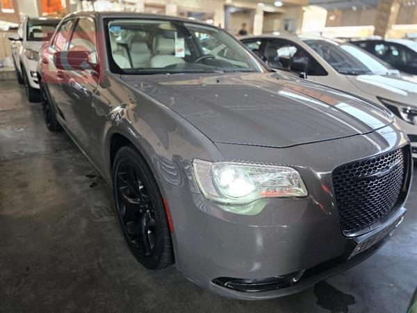 Chrysler 300 2018 for sale in Iraq - Baghdad